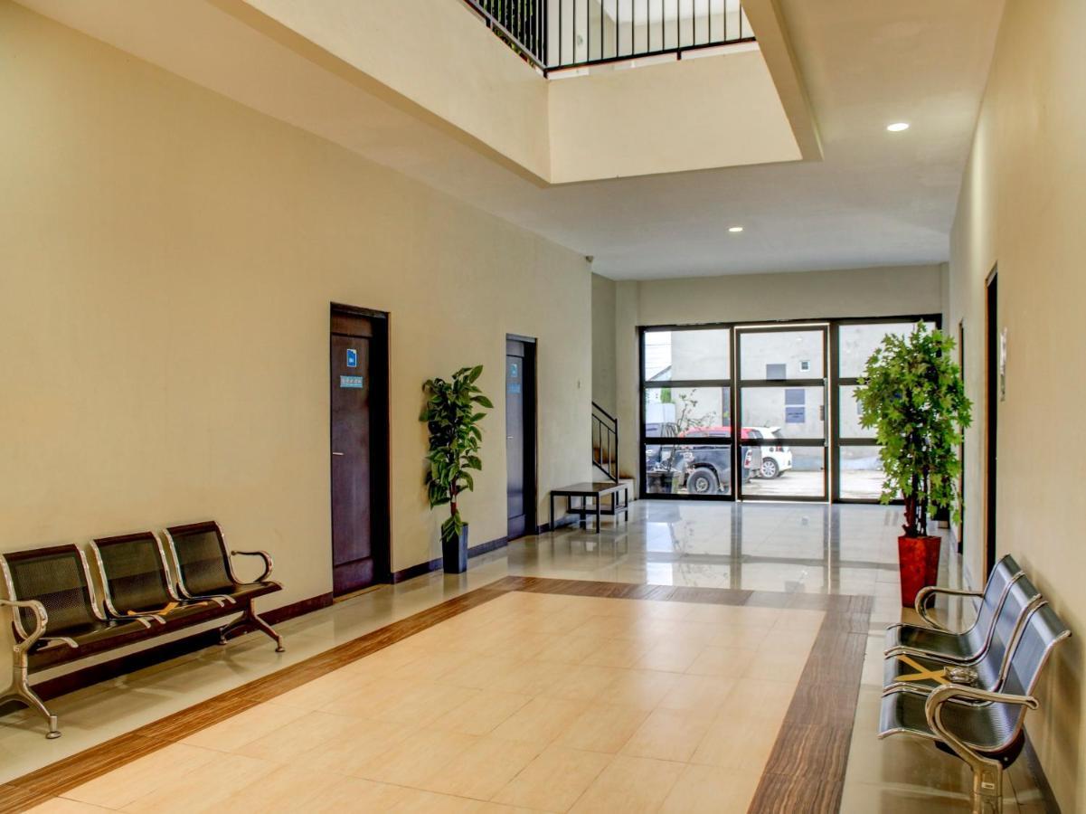 Oyo 90162 Remboelan Guest House Sungai Lutus Εξωτερικό φωτογραφία